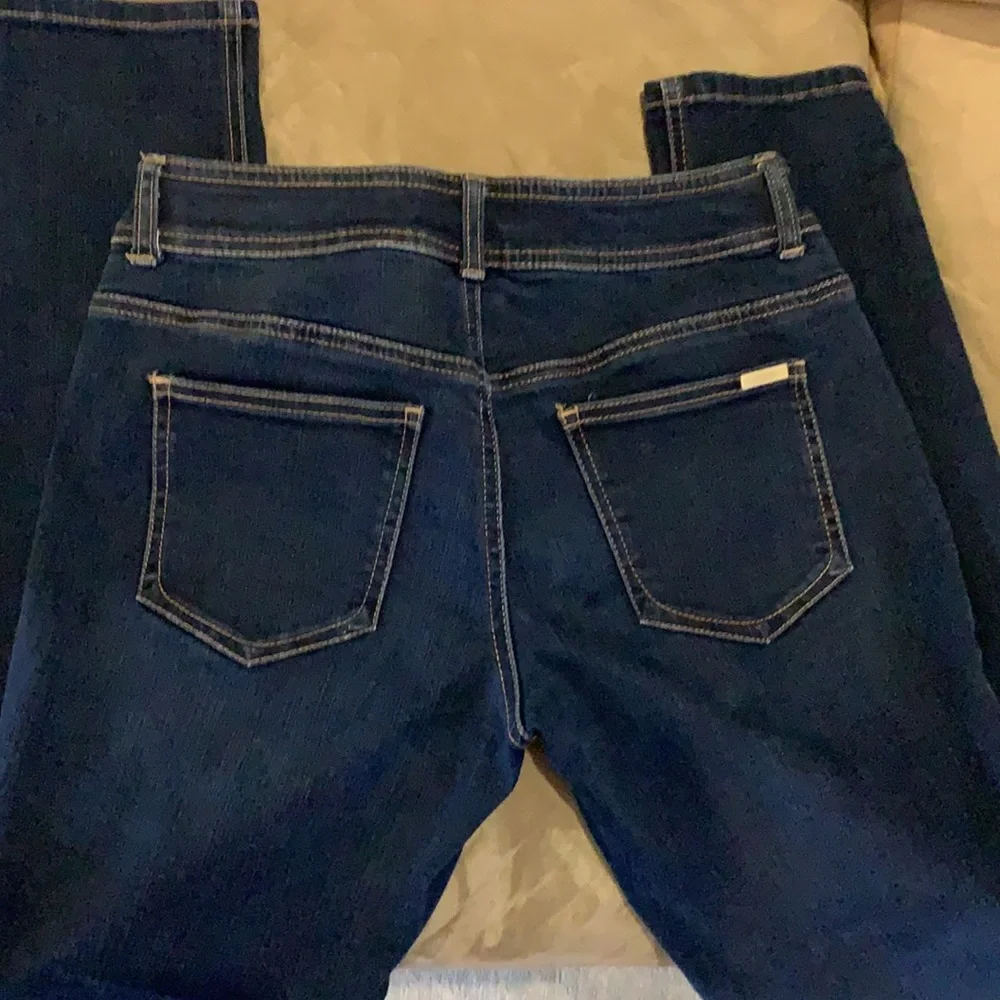 Chico’s 00 so slimming  jeans Like New - Picture 2 of 3